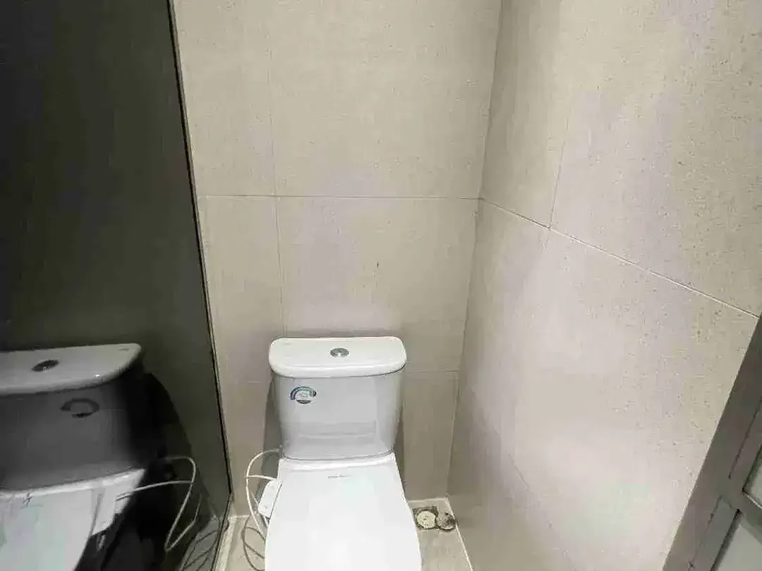 Di JUAL GEDUNG KOMERSIL DEKAT PANTAI NYANYI DAN WISATA LAINNYA - Image 8 of 10