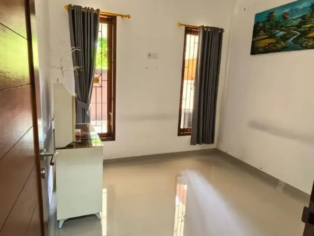 RUMAH STRATEGIS DEKAT SANUR DI TUKAD BADUNG RENON DENPASAR - Image 9 of 10