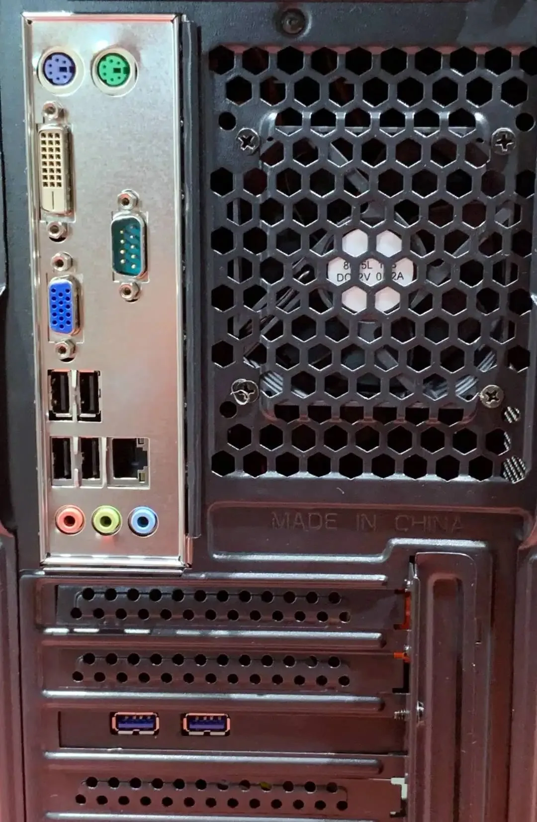PC - Lenovo ThinkCentre M71e ,4 Core i5-2400 3.10 GHz up to 3.40 GHz - Image 4 of 8