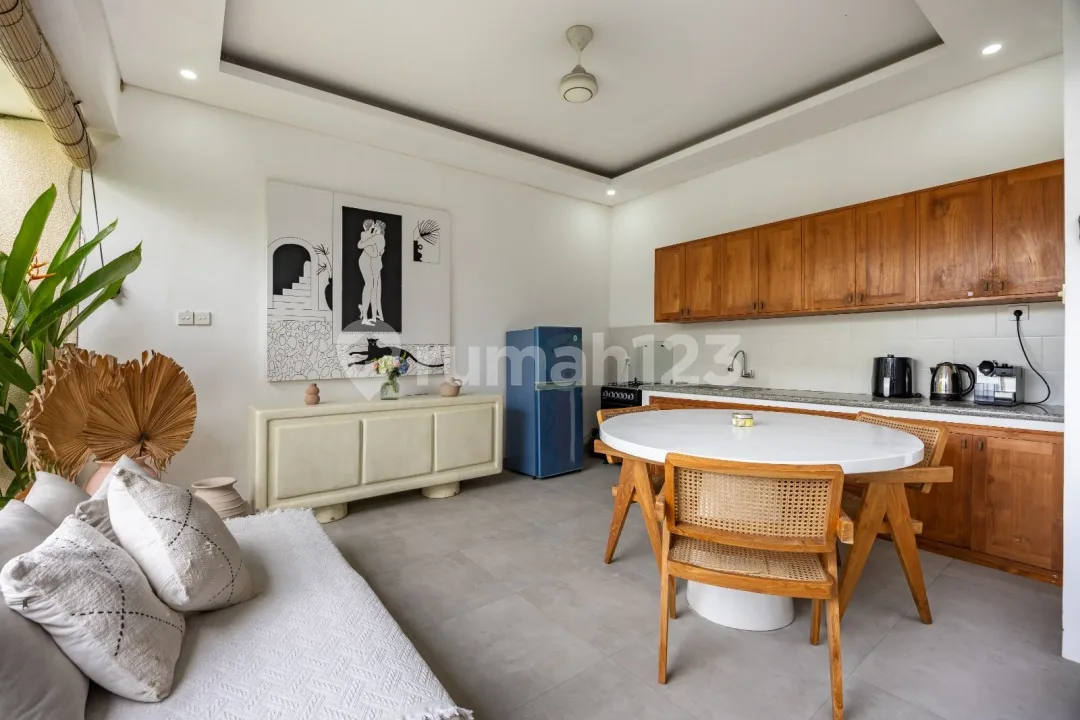 villa with open living room, 2 bedrooms, and a private pool - Image 2 of 4