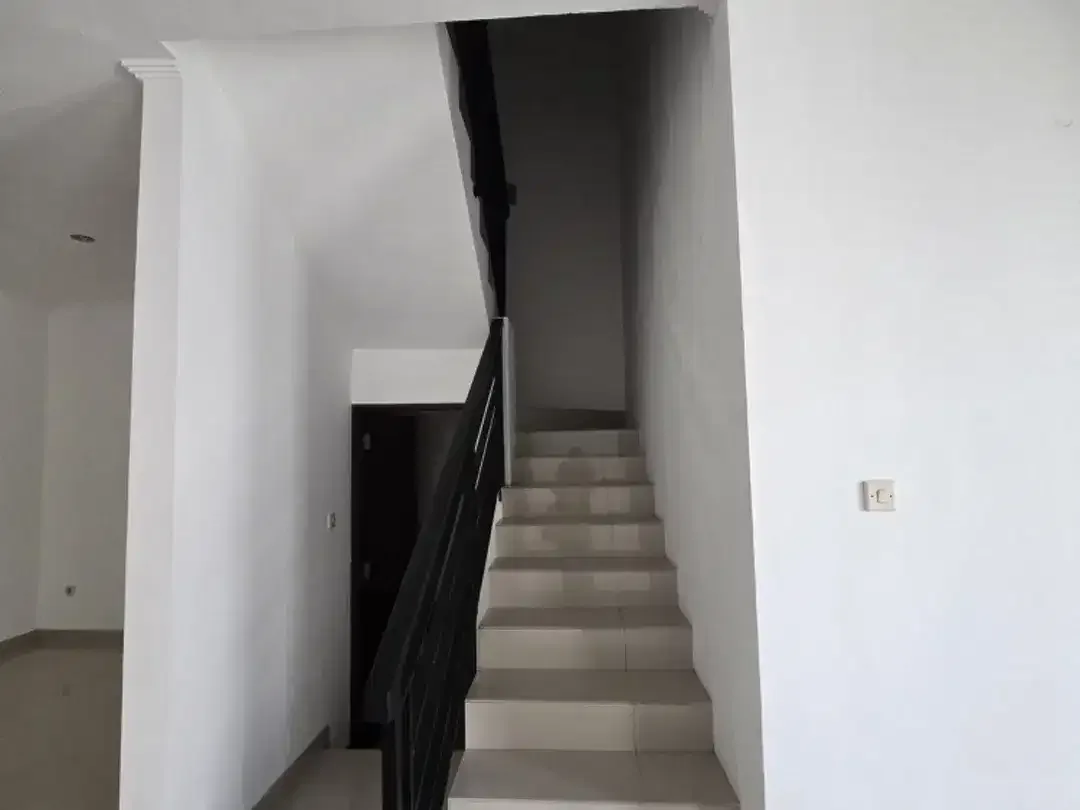 DI JUAL RUMAH DEKAT SEMINYAK DI KEROBOKAN BADUNG BALI ONE GATE - Image 5 of 7