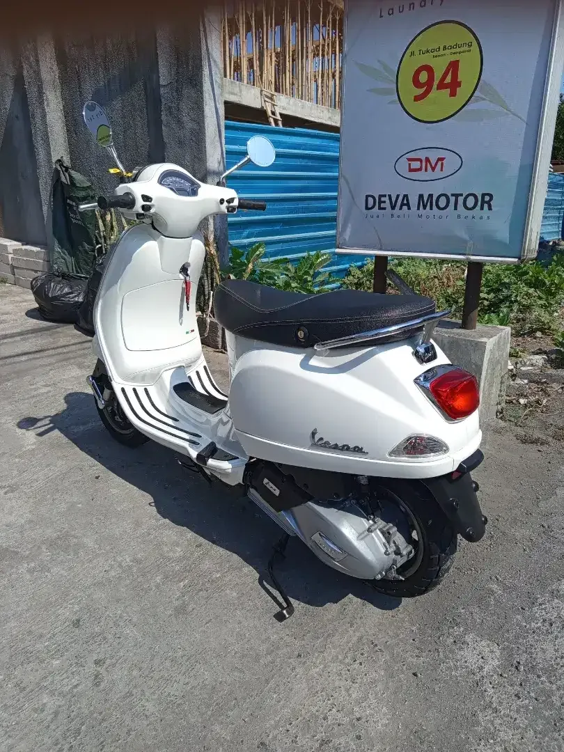 Vespa LX putih 2025 Deva motor - Image 4 of 7