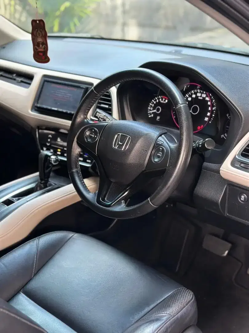 HRV PRESTIGE 2015 MATIC SUNROOF LOW KM ISTIMEWA - Image 5 of 10