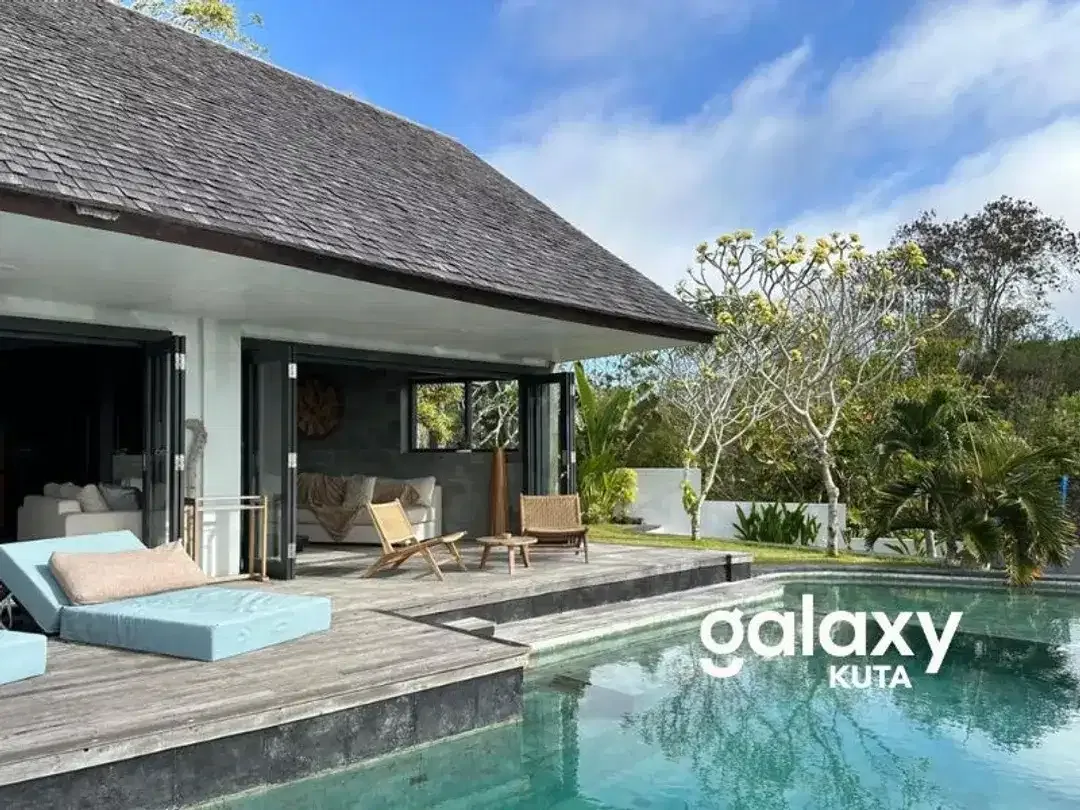 FOR SALE SUNSET VIEW VILLA IN THE HEART OF LABUAN SAIT ULUWATU BADUNG - Image 1 of 10