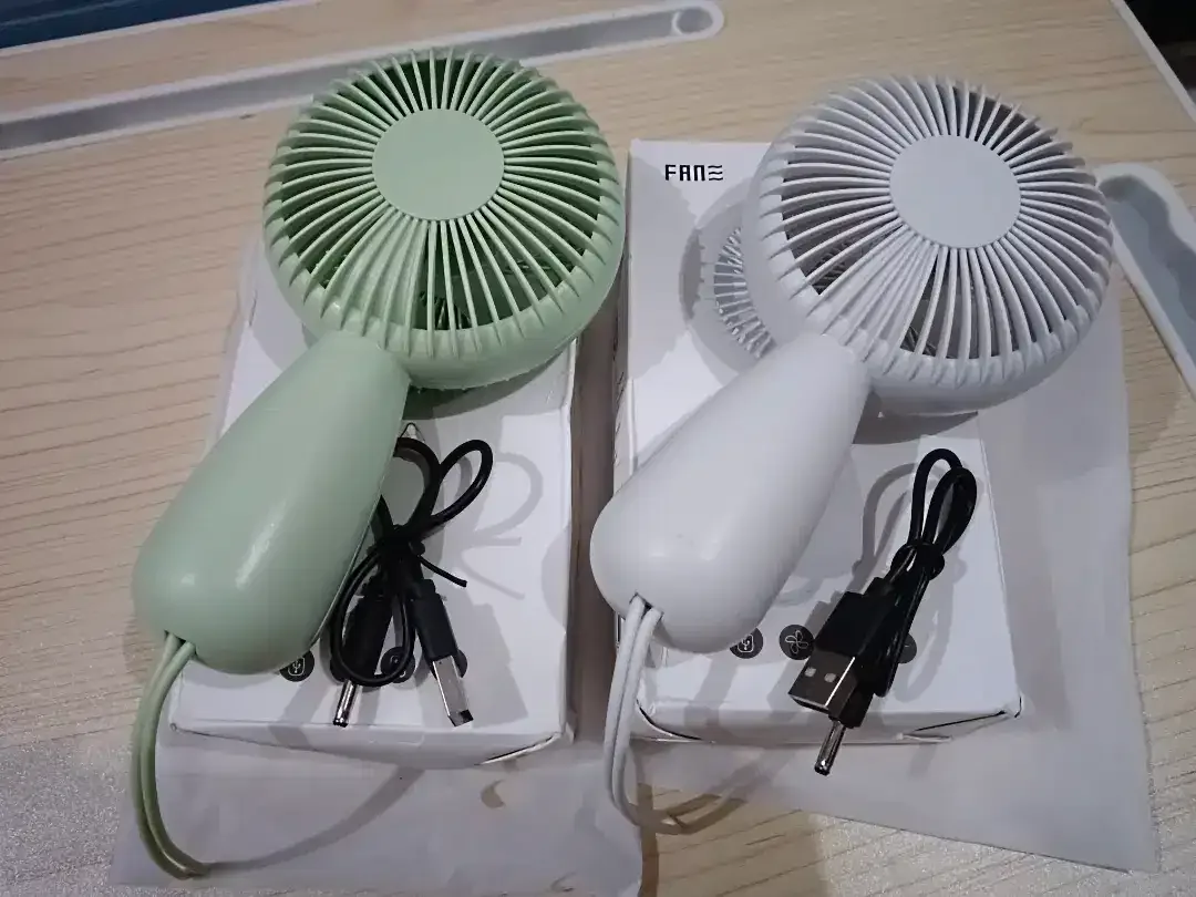 35rb BARU- Dijual Murah Kipas Angin Mini Fan Genggam Cute Portable+Led - Image 4 of 10