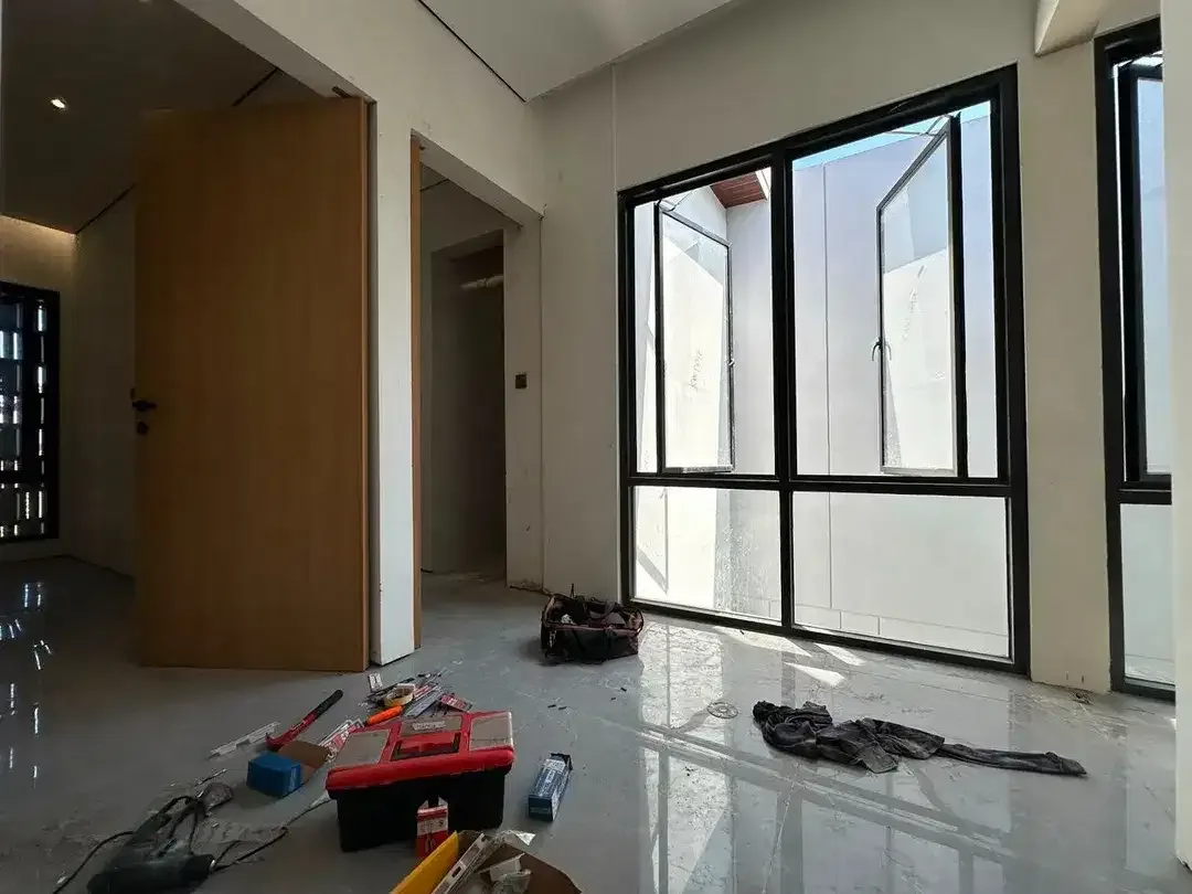 Dijual Villa Tropical Modern Timeless Strategis LT 110m² KT 3 jalan Gunung Lumut Padang Sambian dekat Seminyak - Image 7 of 10