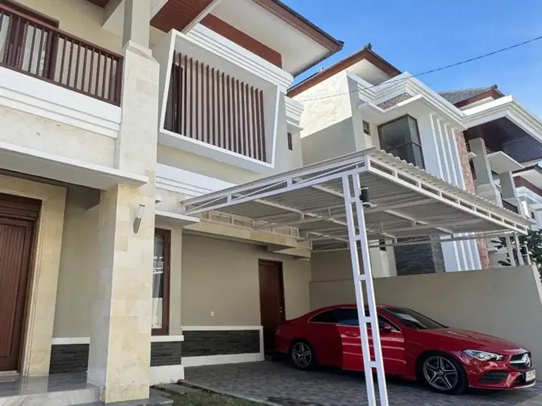 RUMAH BARU FULLY FURNISHED DI SANUR - Image 1 of 10
