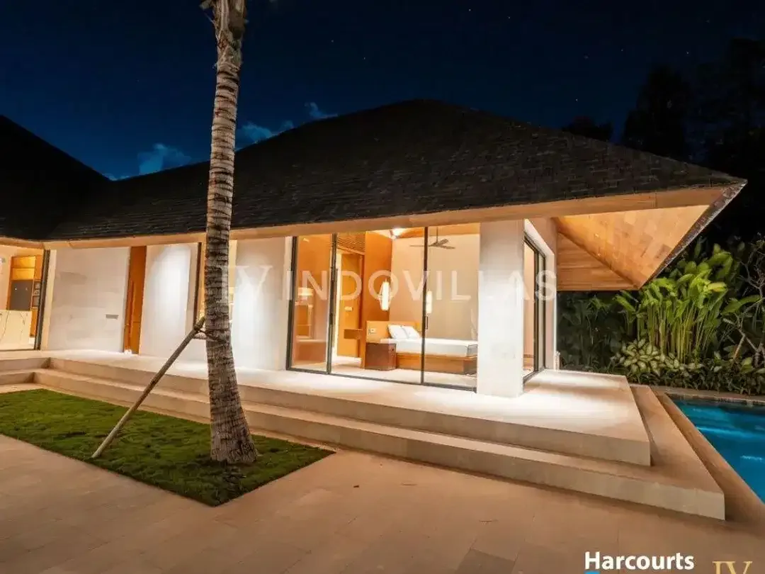 Villa Mewah 5 Kamar Tidur Siap Huni di Pererenan Bali Dekat Pantai - Image 9 of 10
