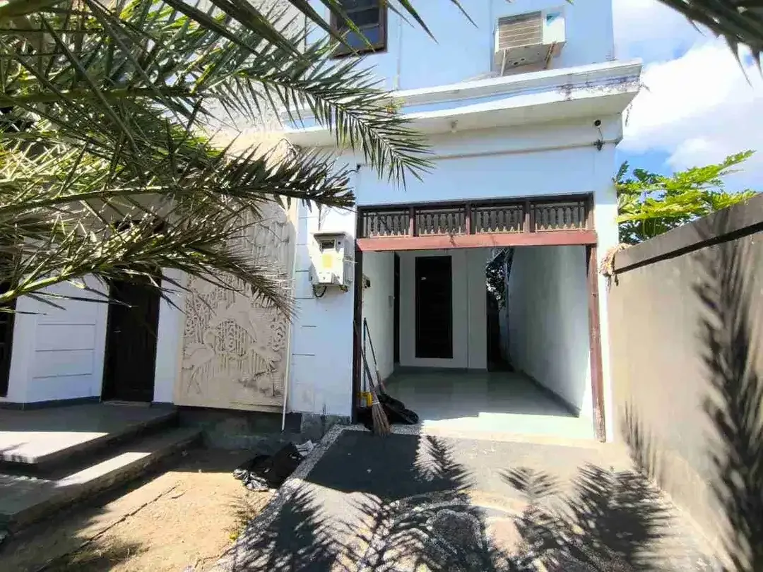 Di Jual Rumah Tinggal 2 Lantai Lokasi Strategis Di Jl. Laksamana , Sumerta Kelod, Denpasar Timur - Image 2 of 10