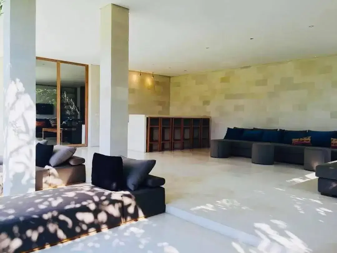 Spacious 2-Storey 3-Bedroom Villa on Generous 740 sqm Plot in Prime Uluwatu - Image 5 of 6