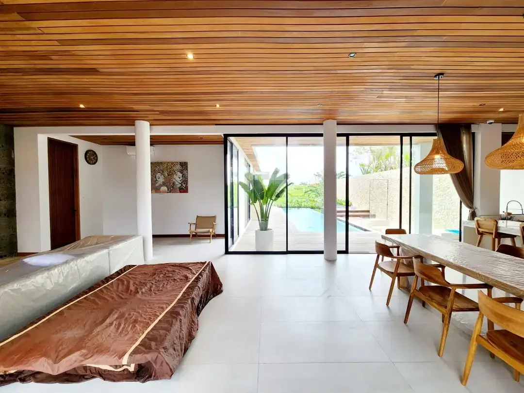FOR SALE Luxury Villa with Ricefield View in Pererenan - Image 4 of 10