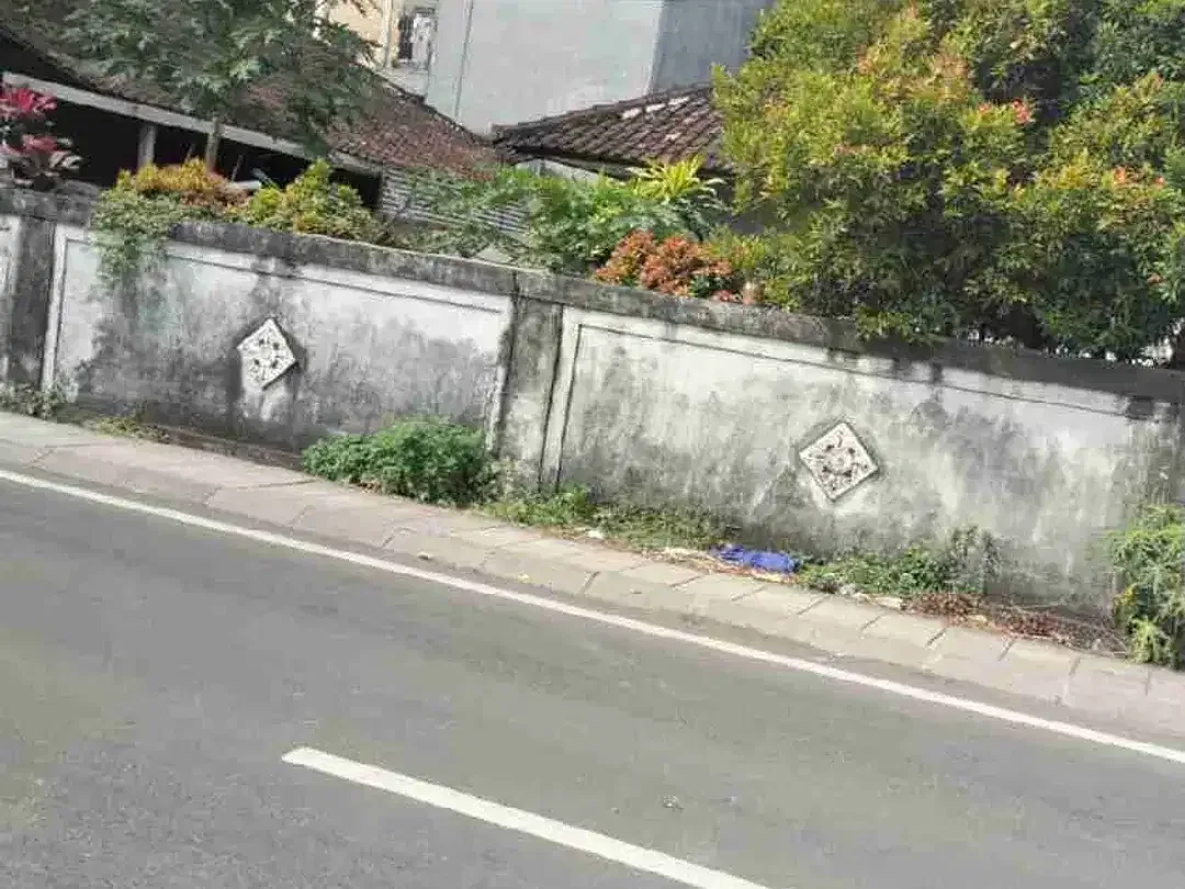 DI JUAL TANAH PINGGIR JLN UTAMA ISI BANGUNAN RUMAH LAMA HITUNG JUAL TANAH SAJA - Image 4 of 6