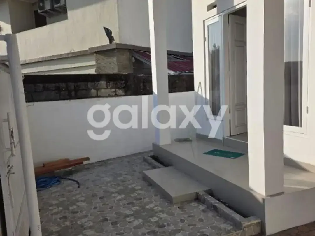 RUMAH SIAP HUNI 2 LANTAI DI TAMAN GRIYA JIMBARAN BADUNG, BALI - Image 2 of 10