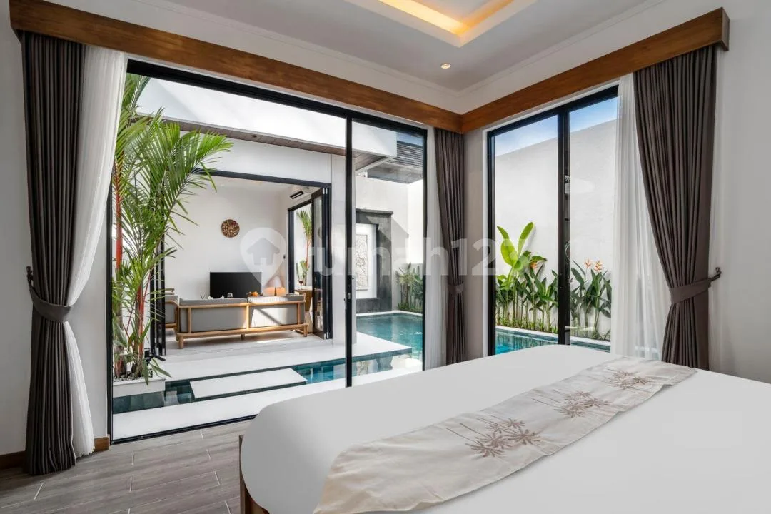 Villa Baru Desain Modern 3 Kamar Furnish di Kerobokan Bali - Image 2 of 4