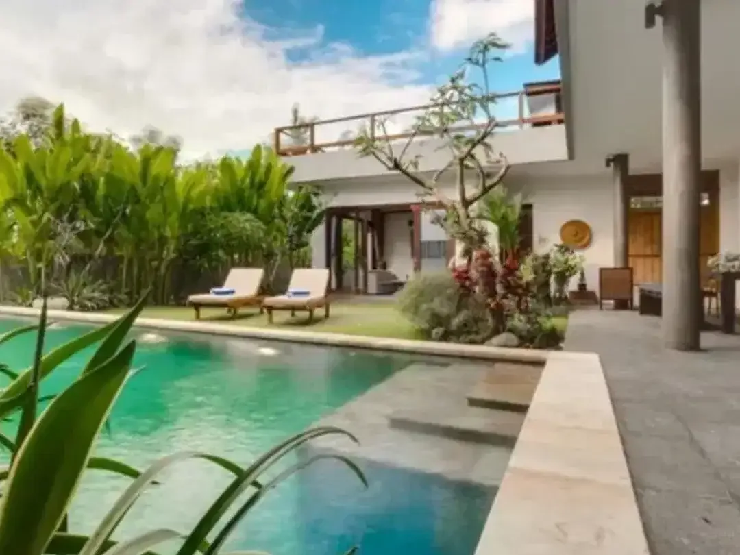 TROPICAL LUXURY OCEAN VIEW VILLA IN PECATU BADUNG - Image 2 of 10