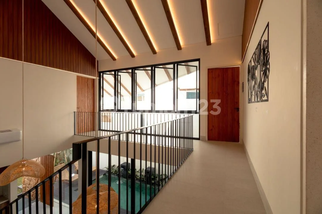 Leasehold 24 Years Brand New Tropical Modern Villa Located In The Heart Of Seminyak - Image 3 of 4