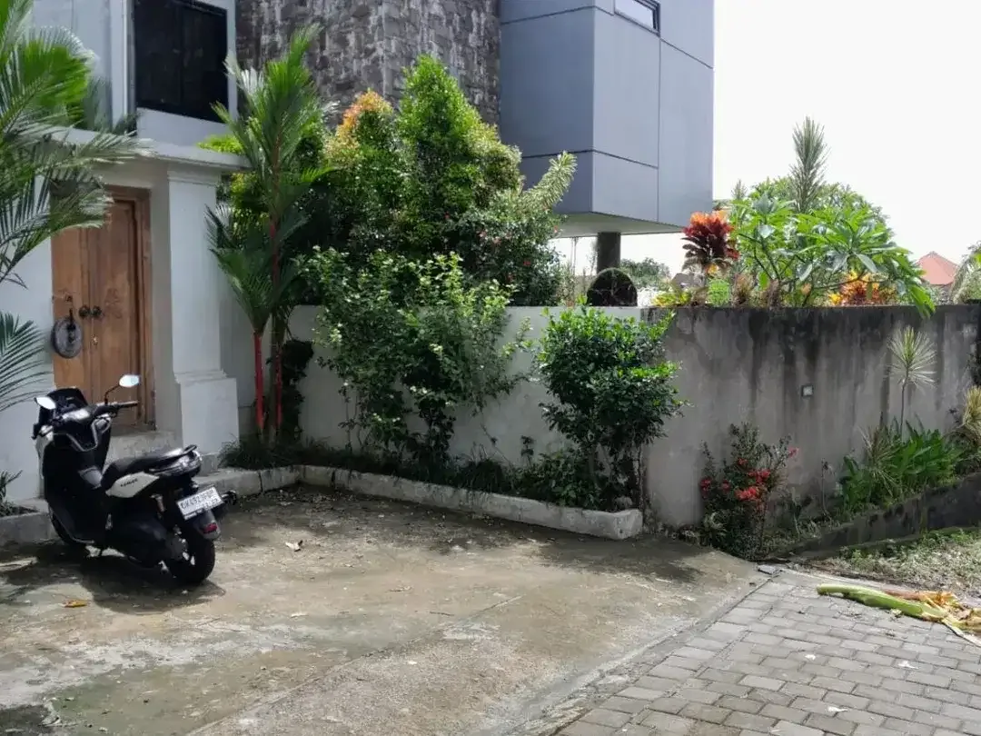 Dijual / Disewakan Villa second super murah siap Huni Di kayu Tulang utara canggu Badung Bali - Image 5 of 10
