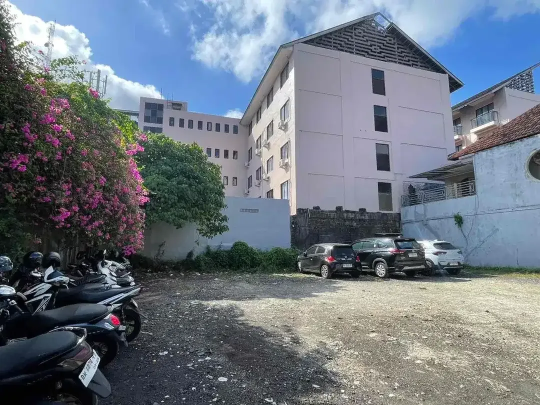 SMALL PLOT PREMIUN , STRATEGIC LOCATION  AT CETRAL PETITENGET SEMINYAK - Image 9 of 10
