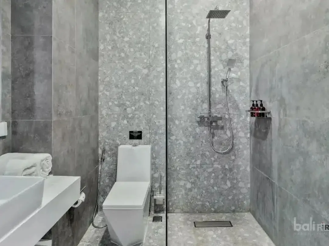 Exclusive Modern Villa For Leasehold 21 Years at Berawa Canggu - Image 9 of 9