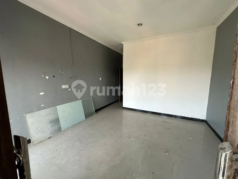 Ruko Murah Hadap Timur Di Renon Dekat Kampus - Image 3 of 4