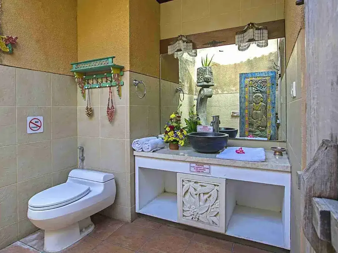 Classic Luxury Villa Walking Distance Bintang Supermarket Seminyak - Image 2 of 9