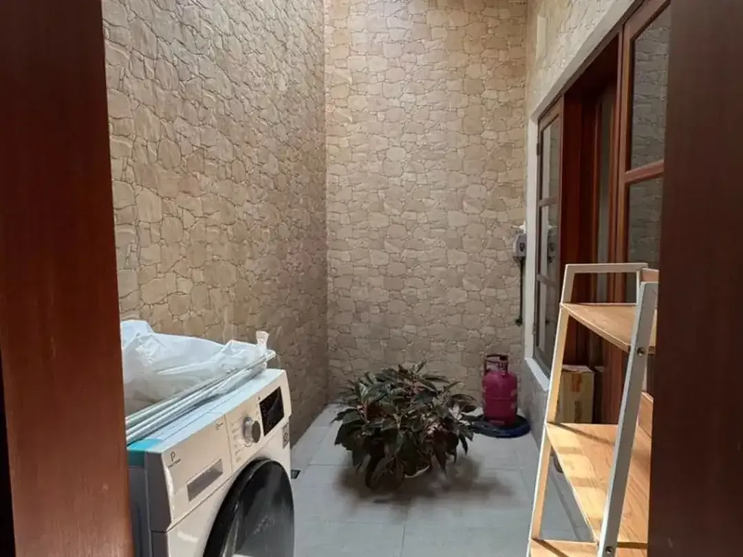 DISEWAKAN VILLA FULLY FURNISHED 2BR SANUR AREA - Image 9 of 10