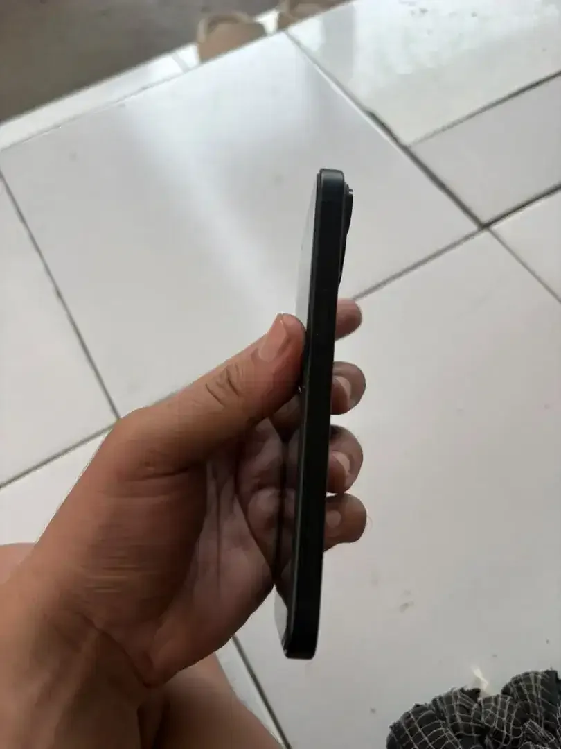 Jual cepat iphone 15 128gb - Image 6 of 7