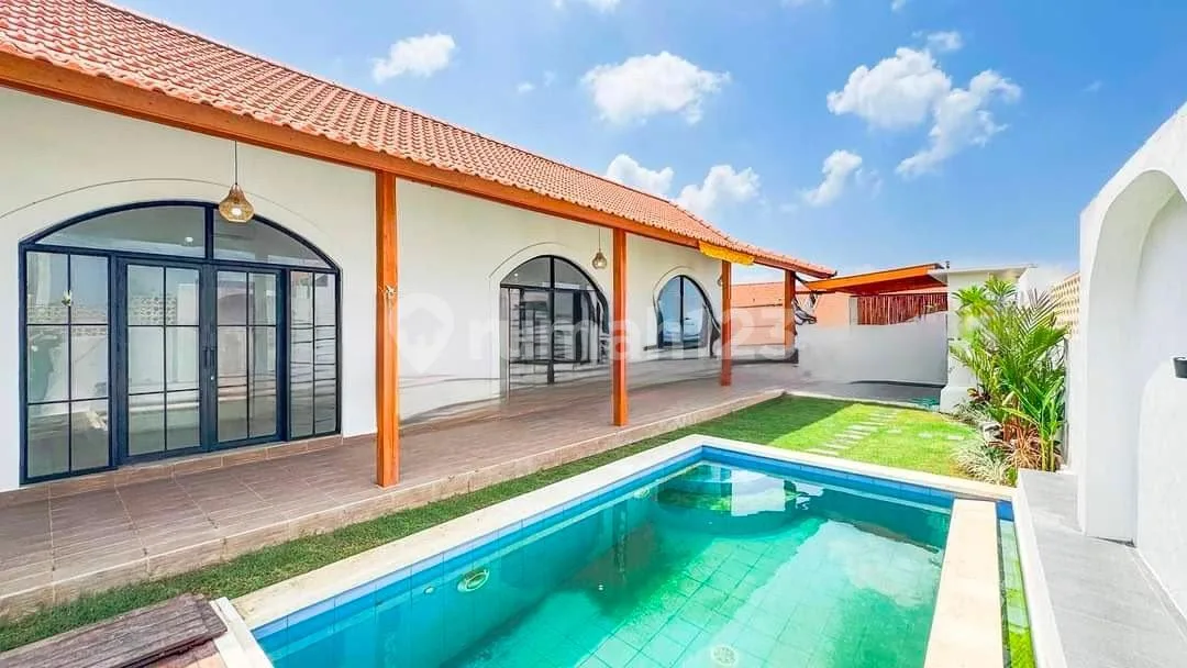 Villa Unfurnished Seseh Area - Image 2 of 4