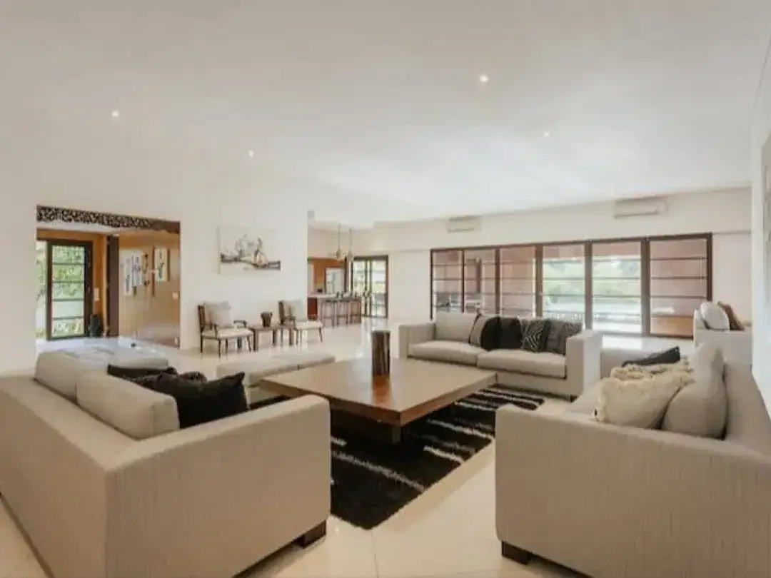 LUXURY CONTEMPORARY BALINESE VILLA PERERENAN - Image 4 of 10