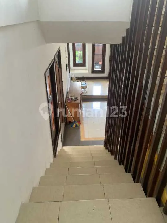 Rumah Luas 2 Lantai di Lokasi Strategis - Dalung, Badung - Image 3 of 4