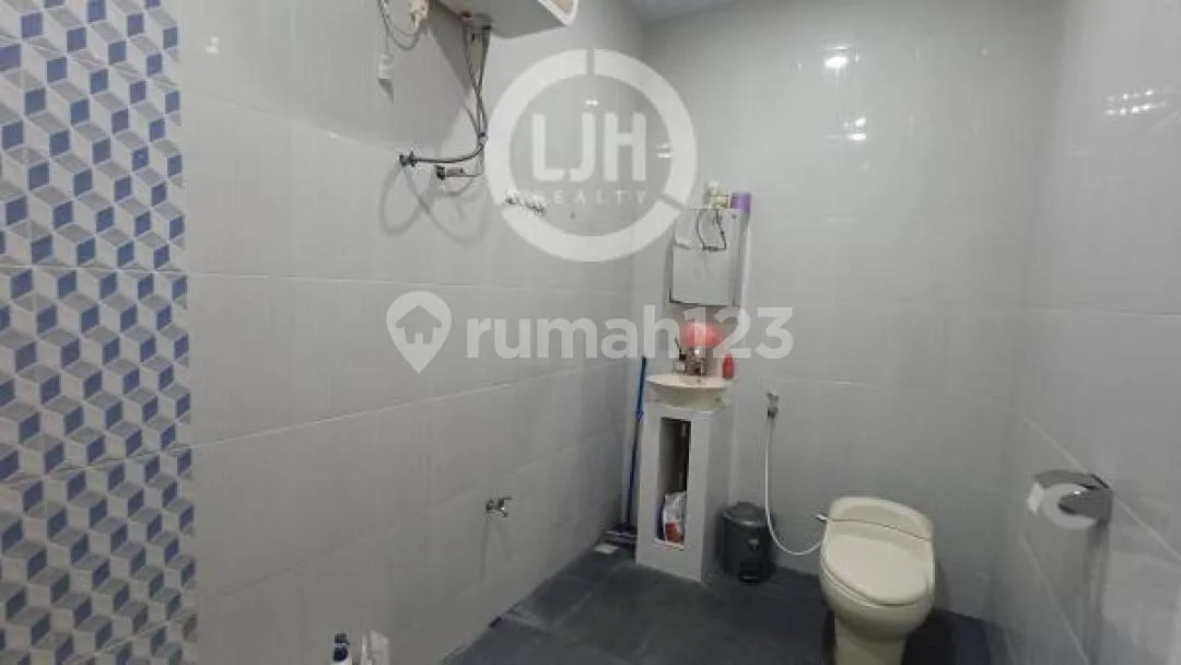 House In Residential Area, Well Maintained, Semi Furnished, Near To Jimbaran Beach, Ayana Resort Bali And Samasta Lifestyle Village - Image 4 of 4