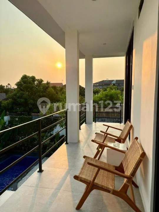 Seminyak Vila 3 Kamar Tidur | Lokasi Pusat Kayu Aya | Modern - Image 3 of 4