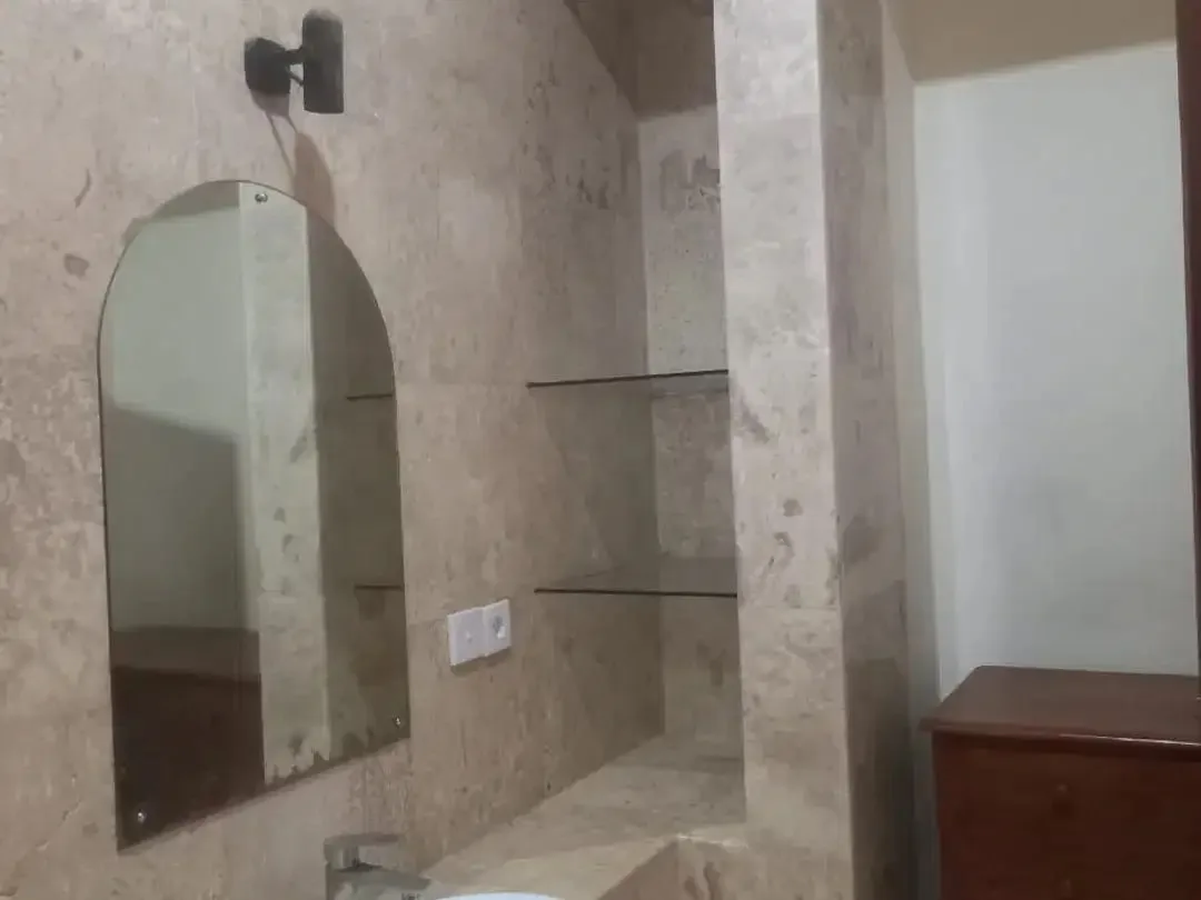 FOR SALE RUMAH SIAP HUNI RENOVATED 3BR LOKASI DEKAT BEACH MERTASARI SANUR - Image 3 of 10