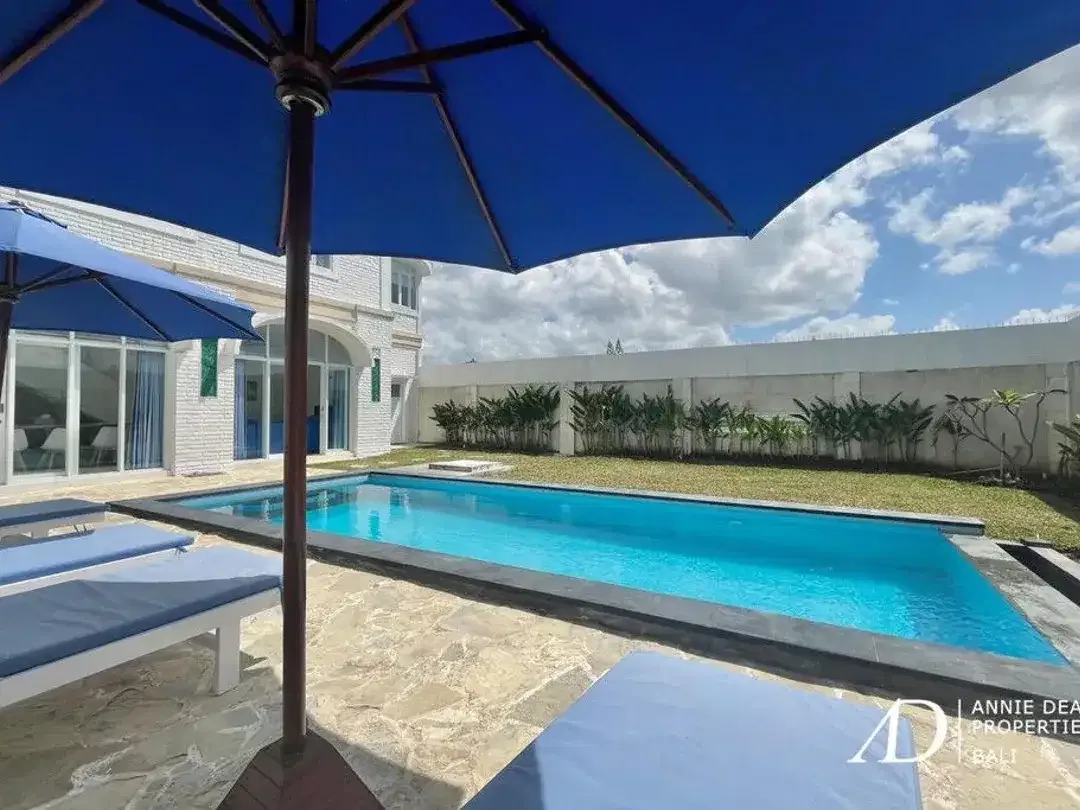 LEASEHOLD | 3-BEDROOM MODERN COLONIAL-STYLE VILLA - KEROBOKAN - Image 3 of 10