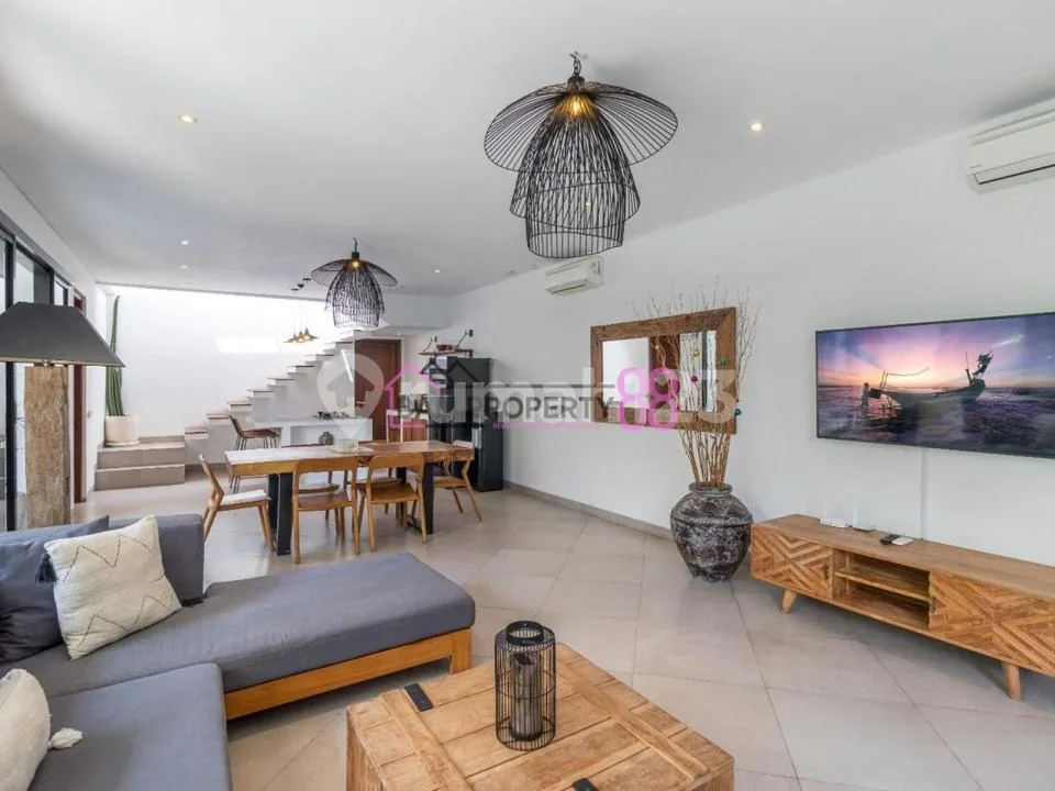 Villa Mewah Strategis dengan Kolam Renang Pribadi di Seminyak - Image 2 of 4