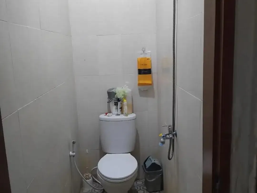 Dijual rumah minimalist modern lantai 1 siap huni yang berlokasi di dalam perumahan dosen kopertis di jalan Gutiswa - Cekomaria , peguyangan kangin de - Image 7 of 7