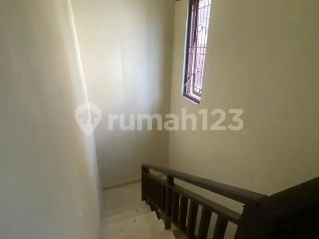 Disewakan Rumah Full Furnished Lingkungan Sejuk - Image 4 of 5
