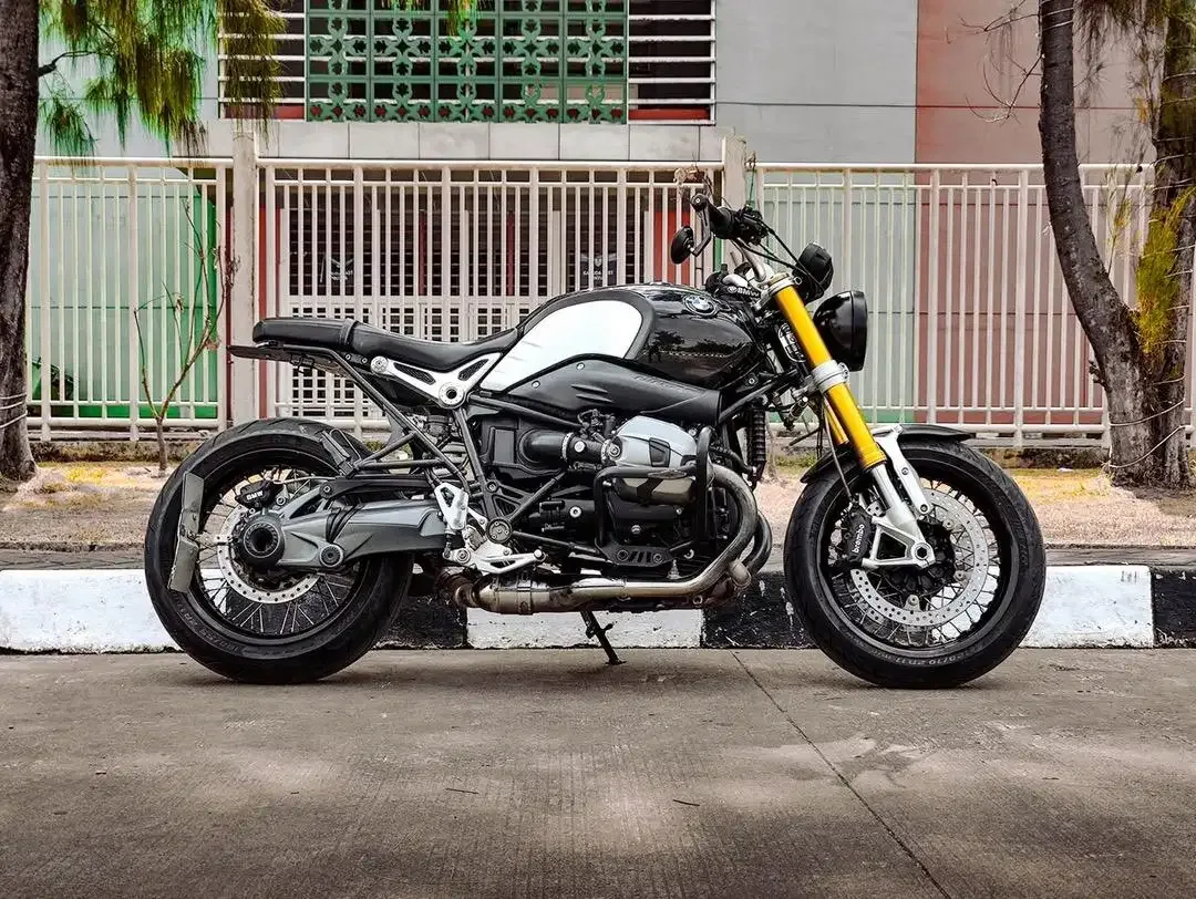BMW R Nine T (R9T) tahun 2015 Low Odo Mulus Mint Condition R9T - Image 5 of 10