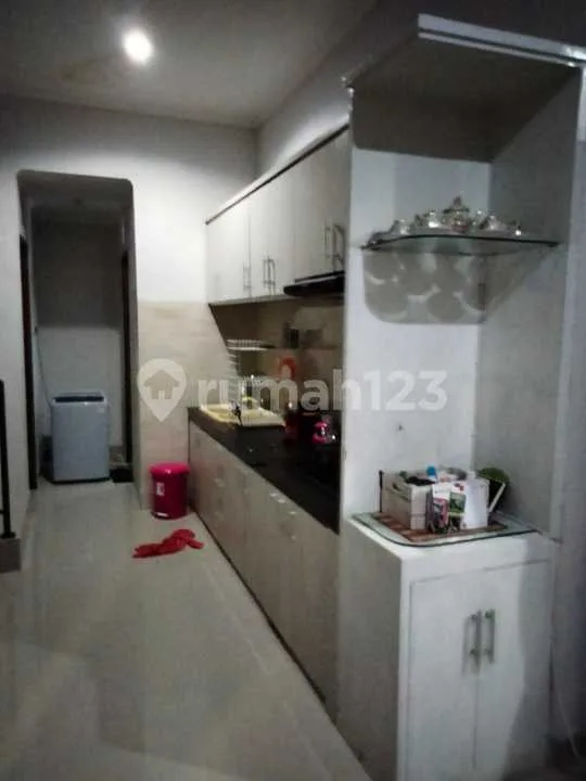 Siap Huni, Rumah, 2 Lantai, Bebas Banjir,Furnished Denpasar - Image 4 of 4