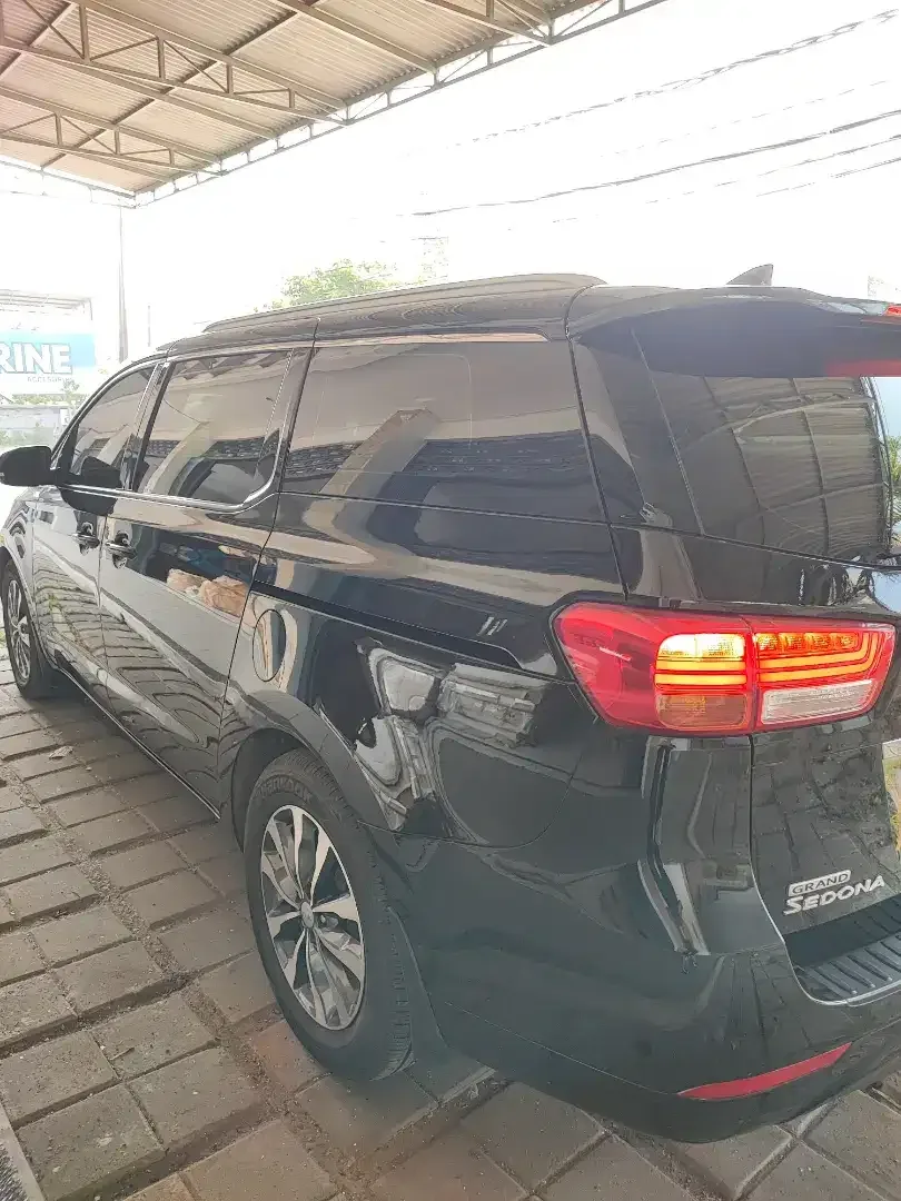 Kia Sedona 2017 istimewa, 11 seat - Image 4 of 9