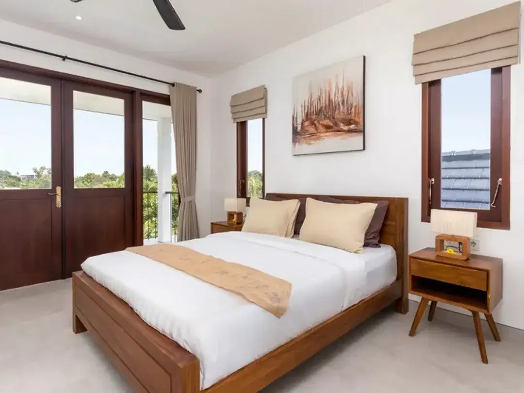 Leasehold - Luxury 5BR Estate - Prime Location Near Beach & Club in Canggu - Image 9 of 10
