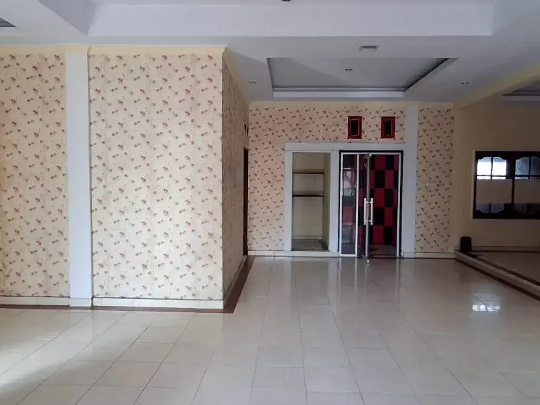 Disewakan gedung 2 lantai Lokasi Strategis di Renon - Image 4 of 5
