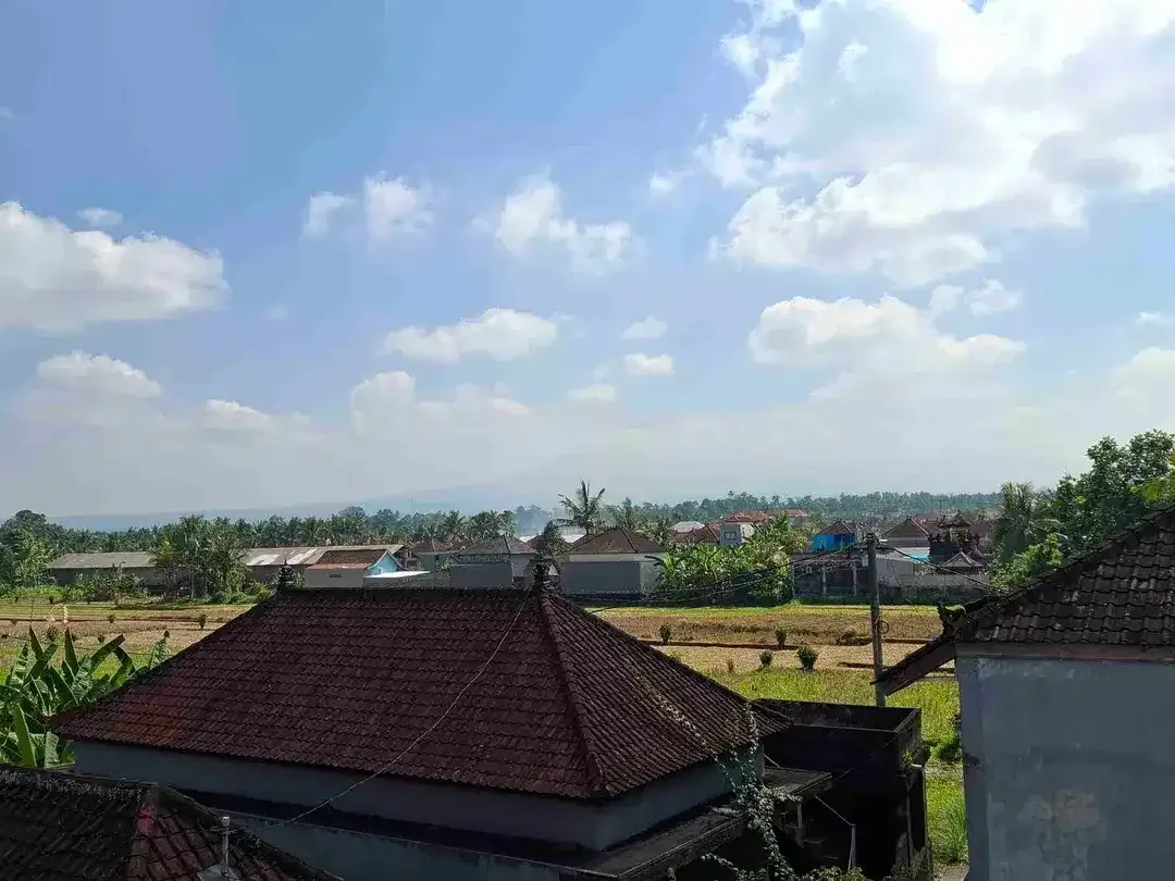 dijual bangunan 3 lantai dengan view gunung dan sawah siap di pergunan untuk usaha - Image 2 of 10