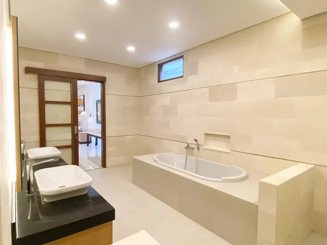 dijual villa baru luxury lantai 2 umalas - Image 7 of 9