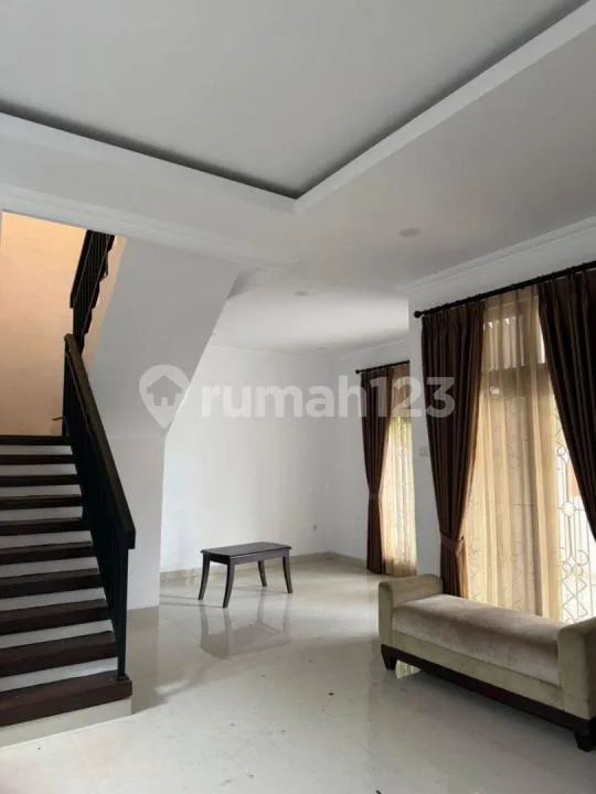 Disewakan Rumah 4 Bedroom di Jimbaran - Image 3 of 4