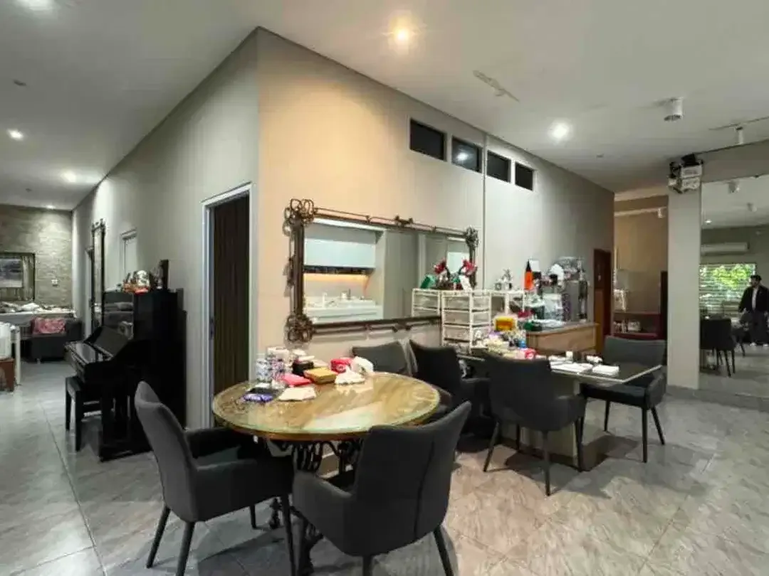 Tanah PREMIUM Bonus Bangunan Jl Kebo Iwa Utara - Image 6 of 10
