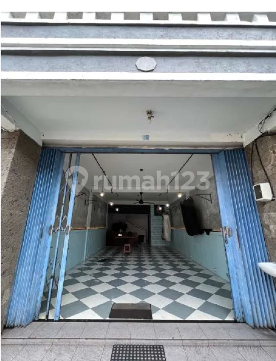 2 Dunia Dalam 1 Properti! Ruko Aktif + Rumah 3 Lantai Terkoneksi di Jalur Denpasar-Pemecutan Kaja - Image 2 of 4