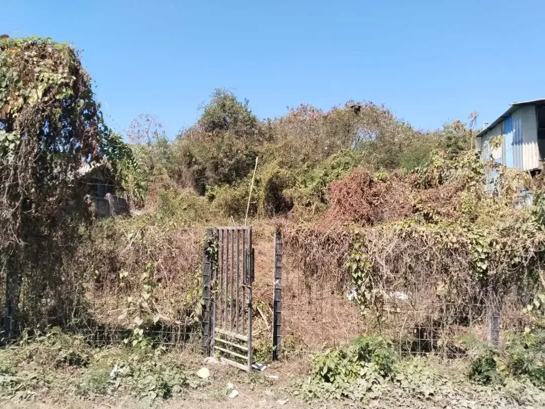 Dijual Tanah Komersil Lingkungan Ramai dan Strategis Cocok Dibuat Kos atau Tempat Komersil Lainnya - Image 9 of 10