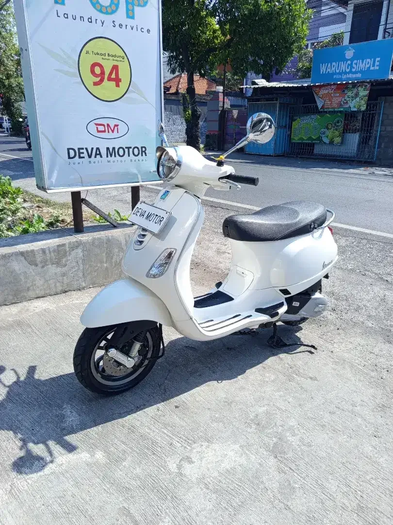 Vespa LX putih 2025 Deva motor - Image 7 of 7