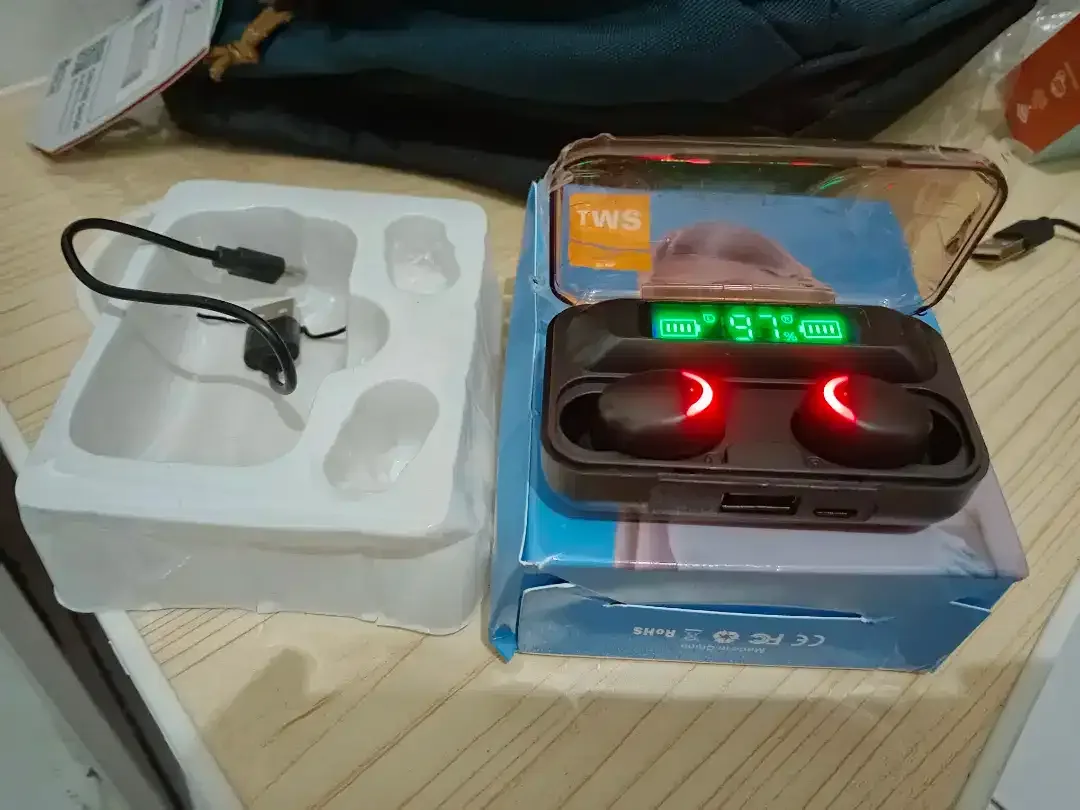 50rb BARU-Headset Handsfree earphon bluetooth Led Smart with Powerbank - Image 3 of 4
